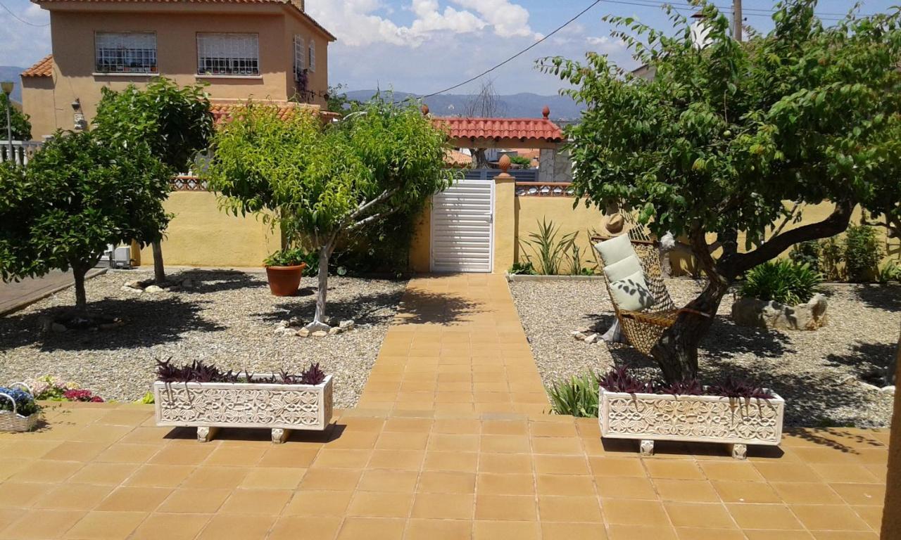 Chalet Vacacional Con Piscina Privada Y Barbacoa 塔拉戈纳 外观 照片
