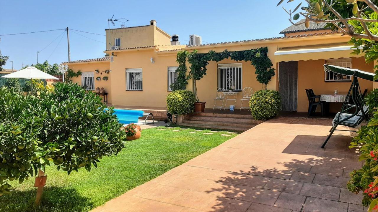 Chalet Vacacional Con Piscina Privada Y Barbacoa 塔拉戈纳 外观 照片