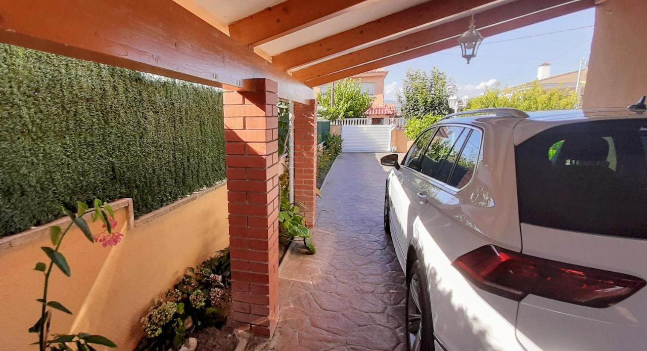 Chalet Vacacional Con Piscina Privada Y Barbacoa 塔拉戈纳 外观 照片