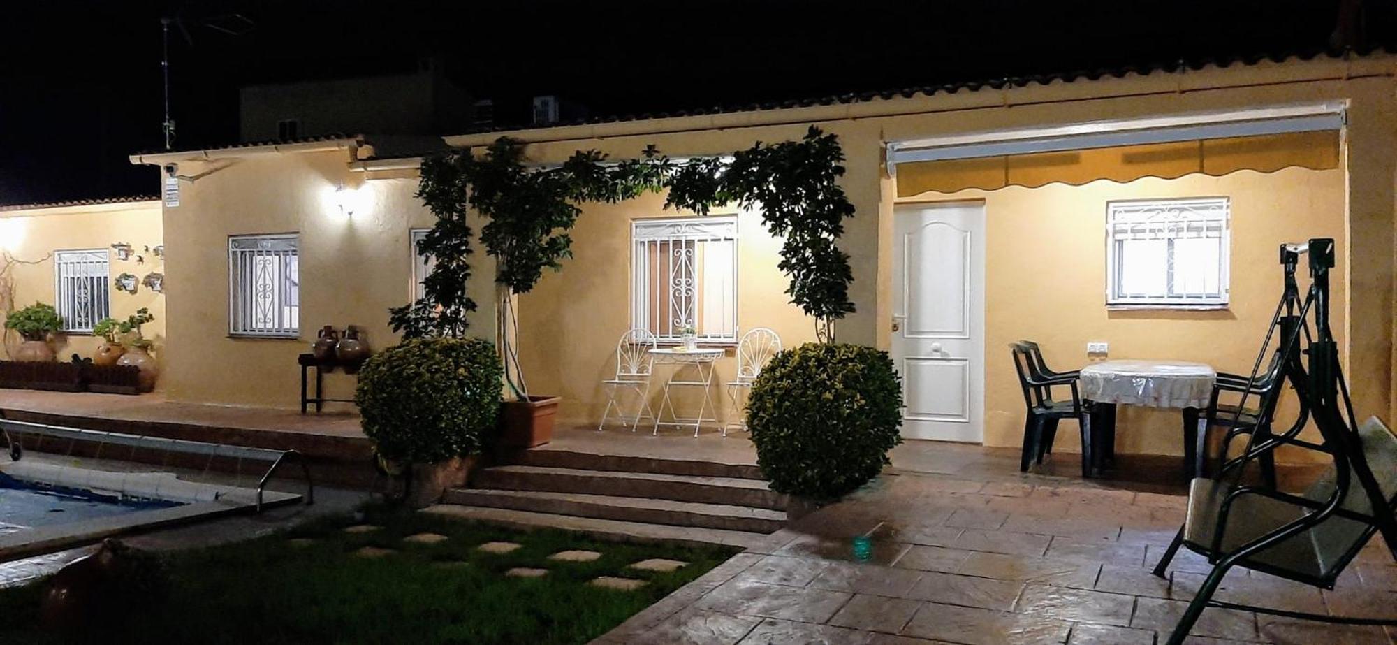 Chalet Vacacional Con Piscina Privada Y Barbacoa 塔拉戈纳 外观 照片